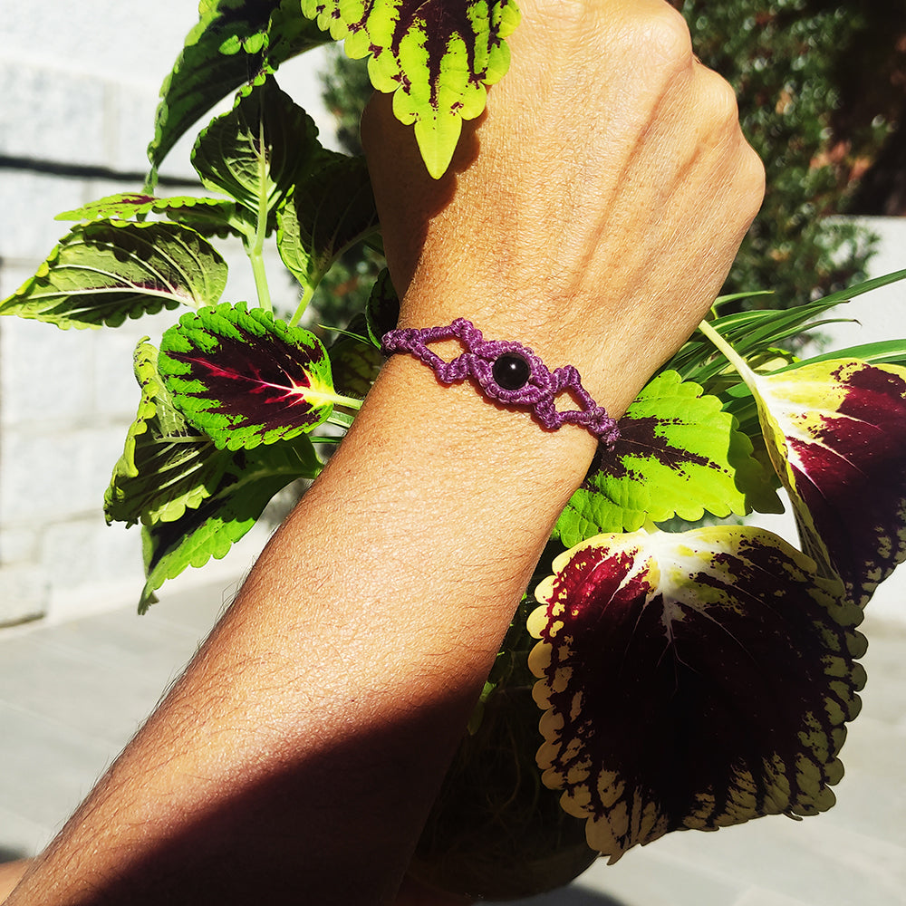 Pulsera macramé piedra engarzada obsidiana