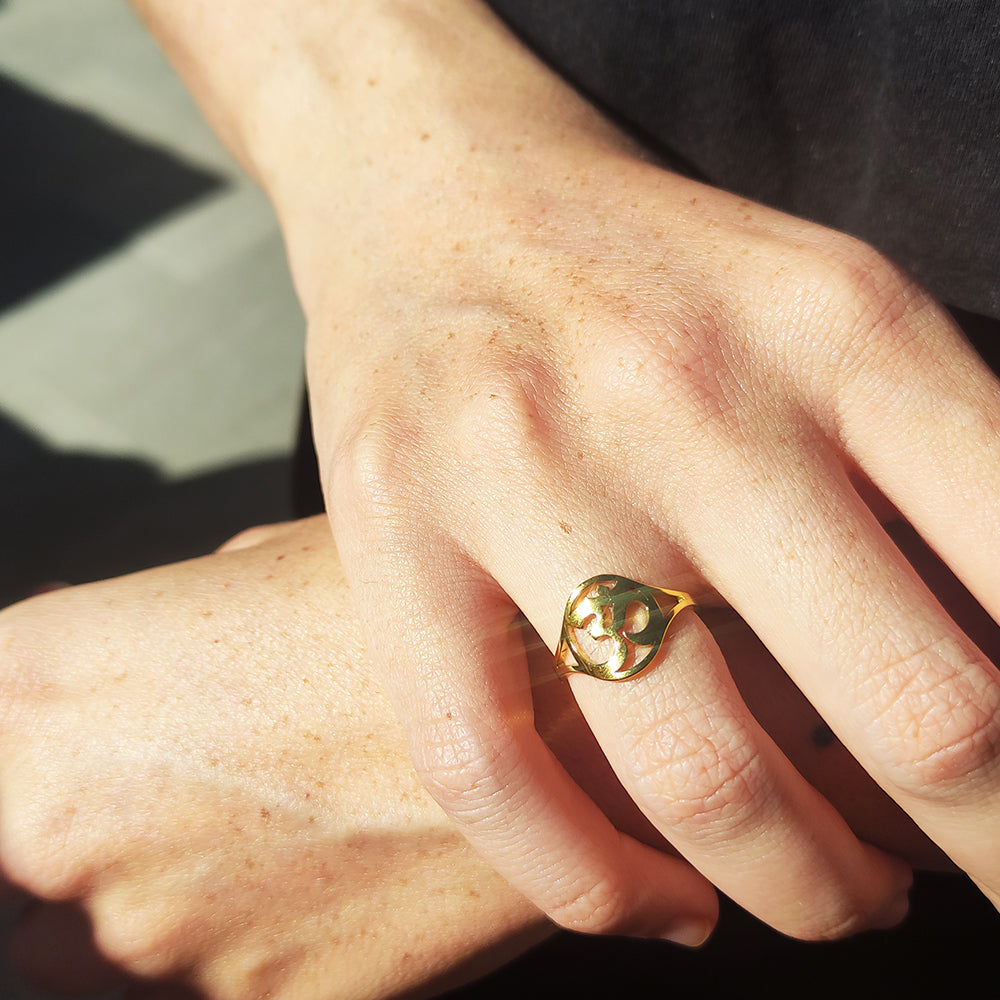 Anillo con Símbolo Om