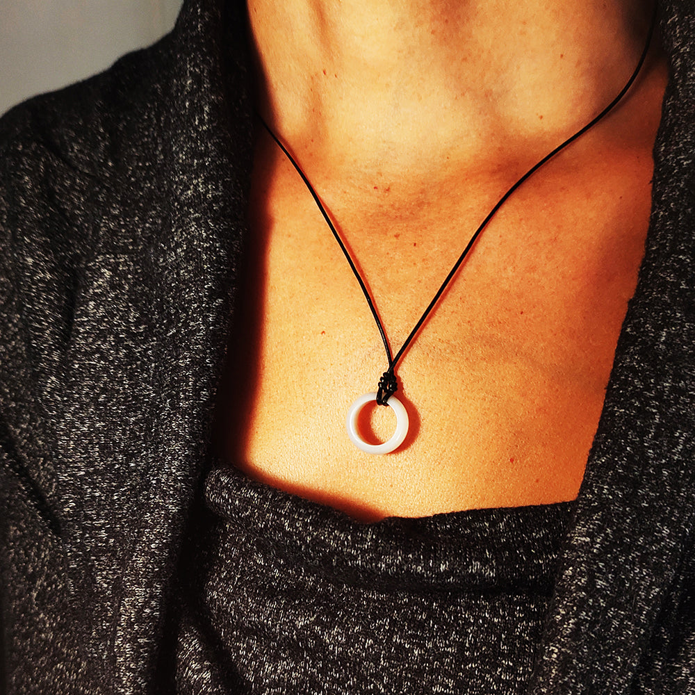 Colgante con Aro de Cuarzo Blanco