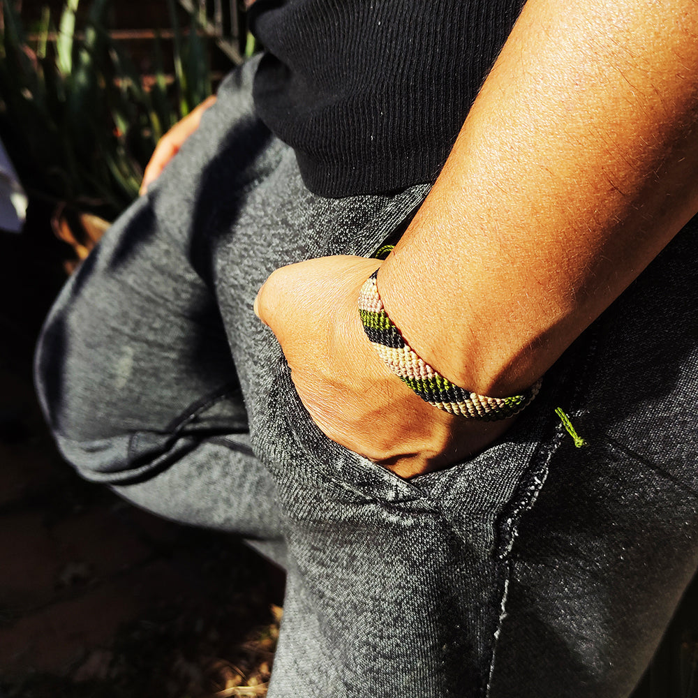 Pulsera Plana Hilo a Rayas Selva