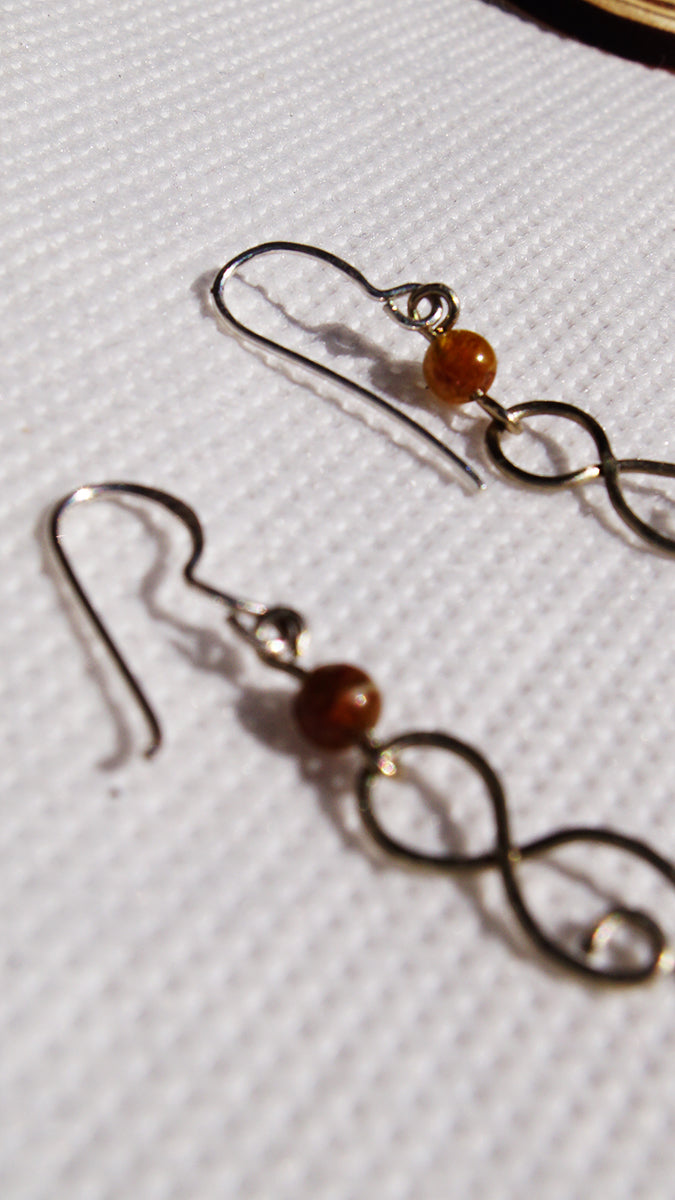 Pendientes Om Largos Madera Arce Trinity