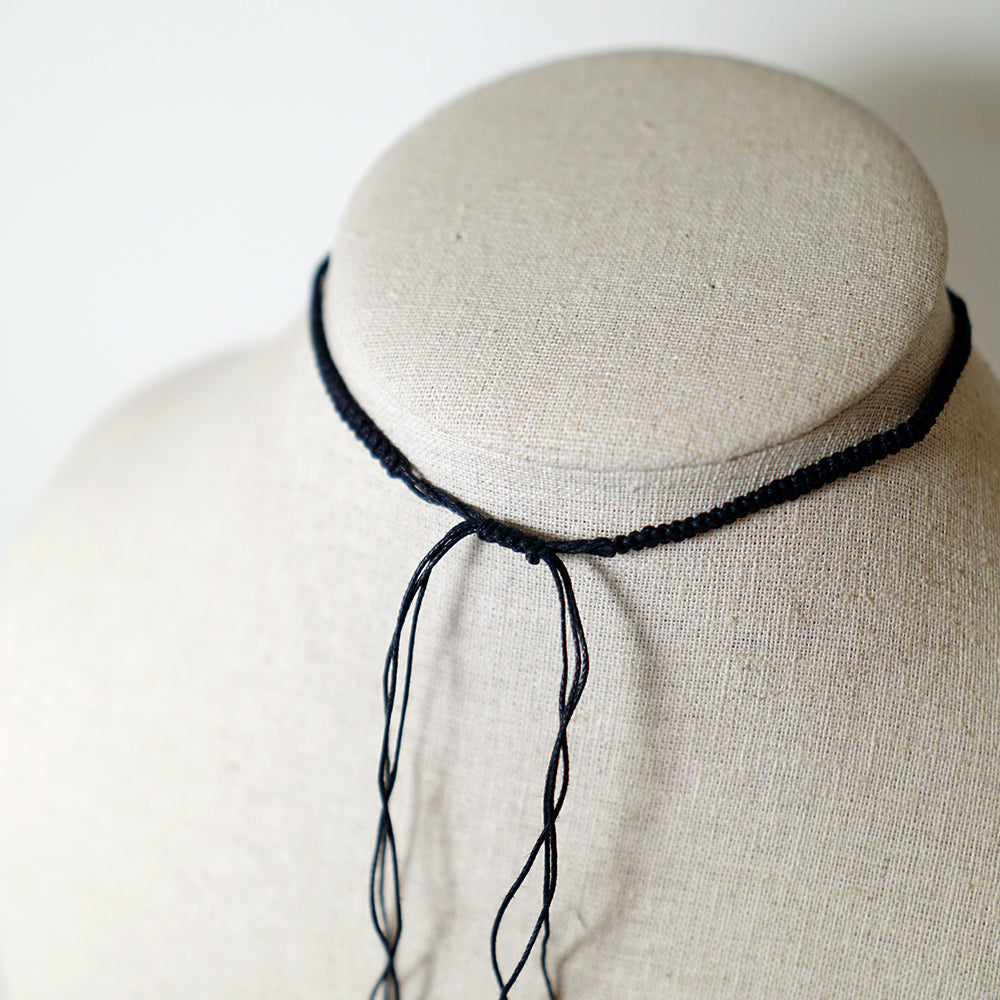 Collar de Macramé Plano con Piedra Amatista