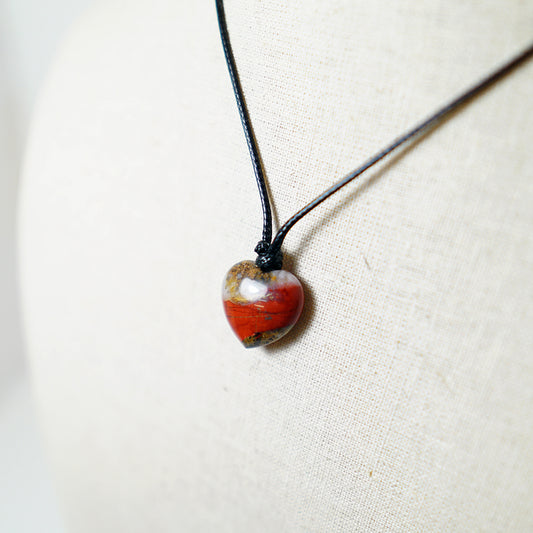 Colgante Corazón de Piedra de Jaspe Rojo