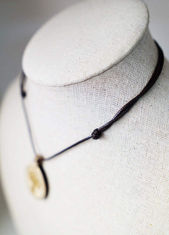 Colgante Árbol de la Vida Nudo Trenzado Madera Arce Trinity