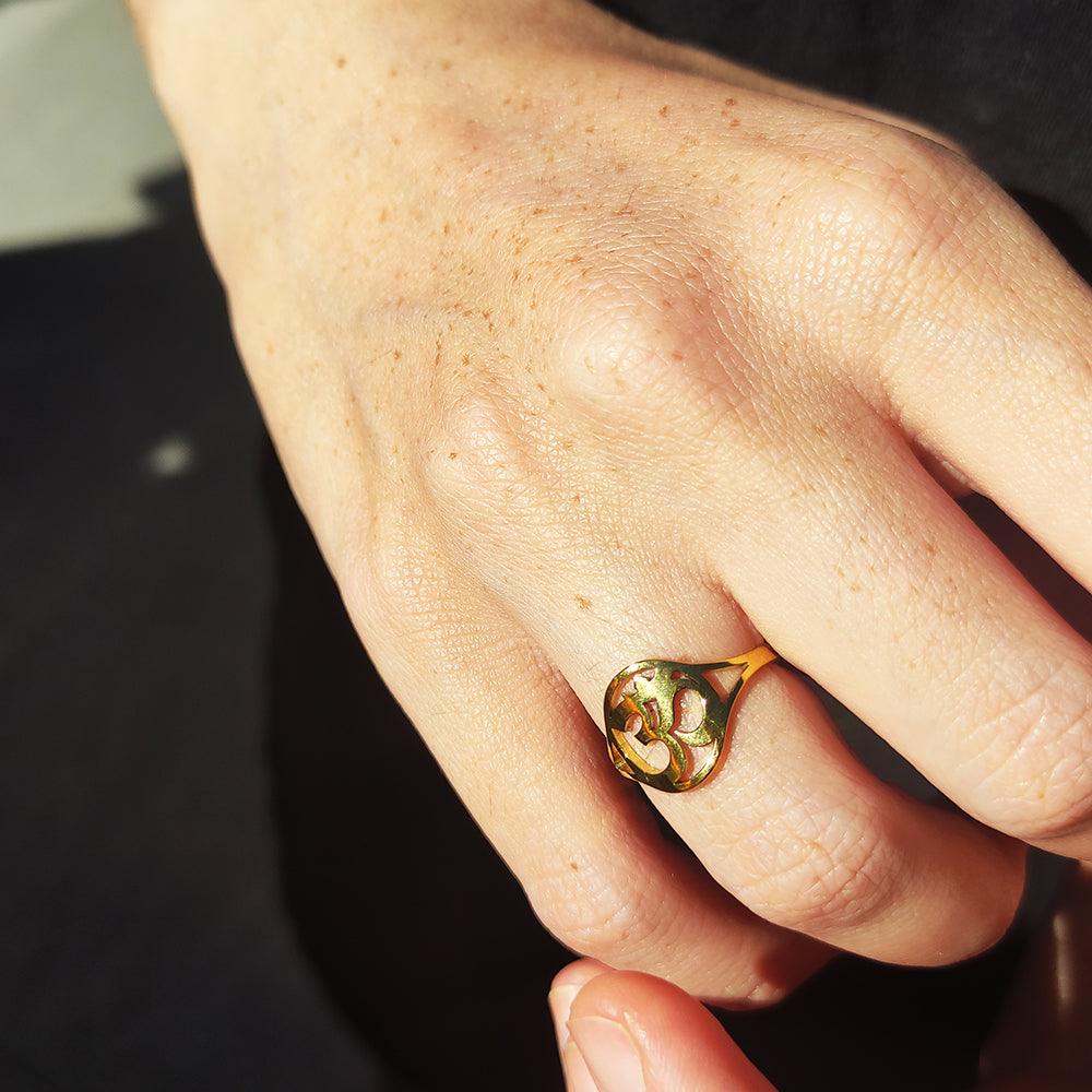 Anillo con Símbolo Om