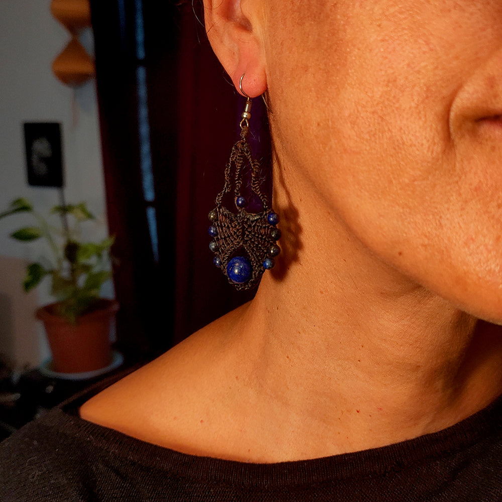 Pendientes de Macramé Raices con Piedra Lapislázuli