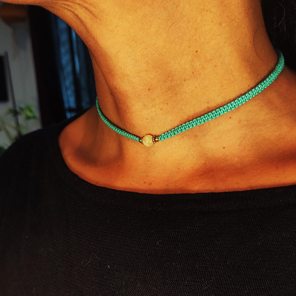 Collar de Macramé Plano con Piedra Cuarzo Citrino