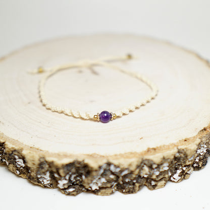 Pulsera macramé entorchada con piedra amatista