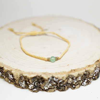 Pulsera macramé fina con piedra aventurina