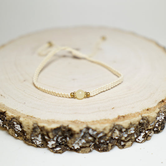 Pulsera macramé fina con piedra cuarzo