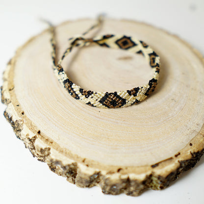 Pulsera plana hilo rombos 3 colores