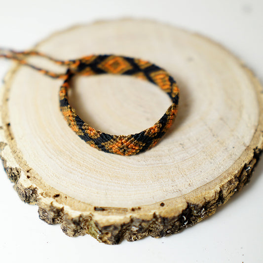 Pulsera plana hilo rombos 3 colores tierra