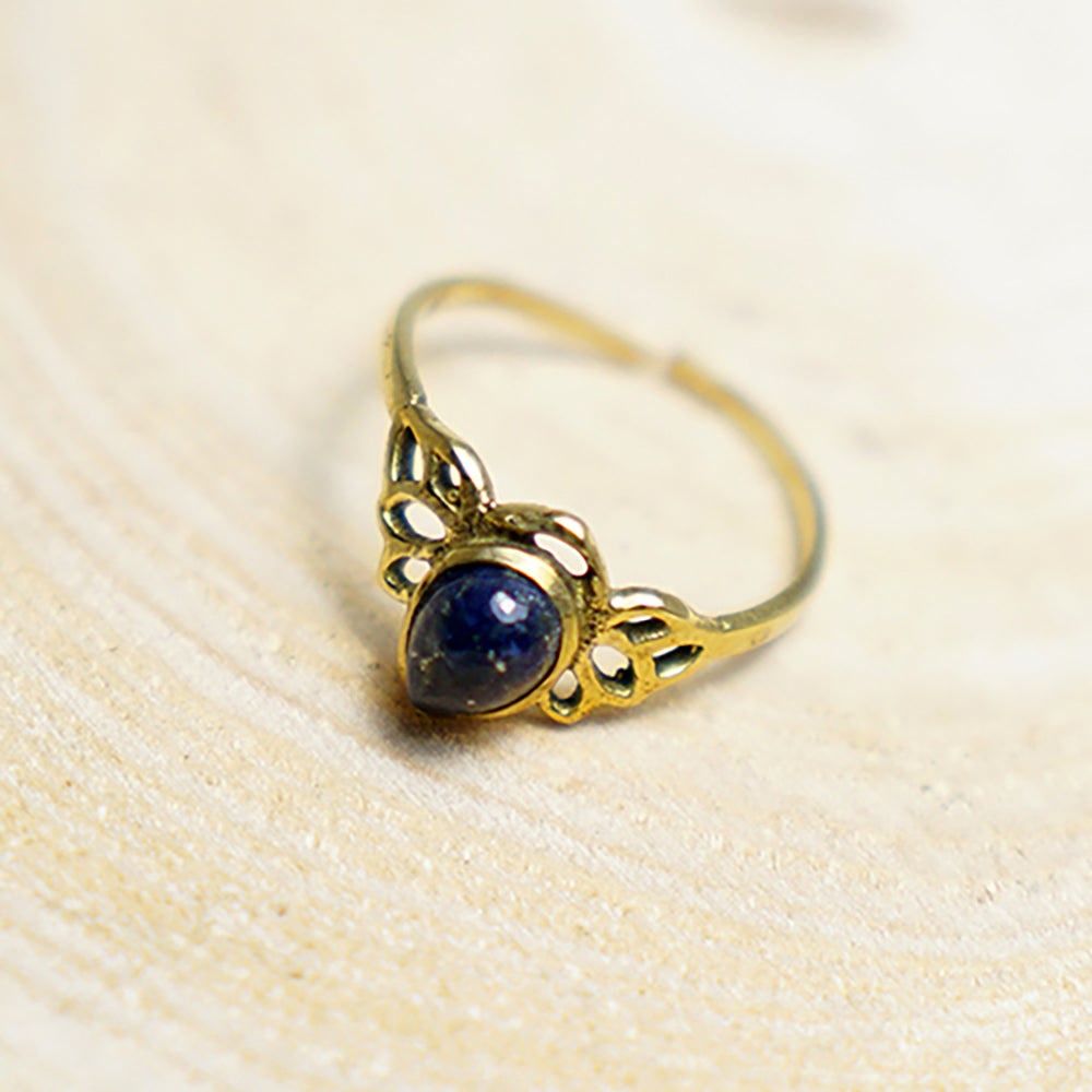Anillo Alado con Piedra Lapislázuli