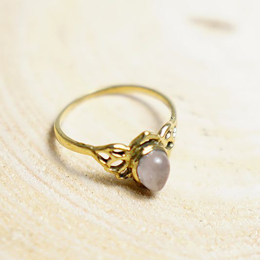 Anillo Alado con Piedra Cuarzo