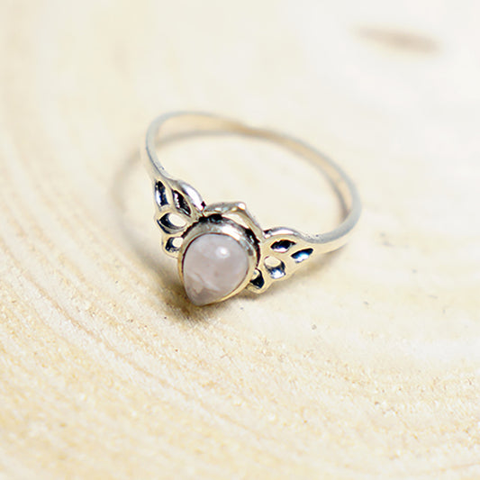 Anillo Alado con Piedra Cuarzo