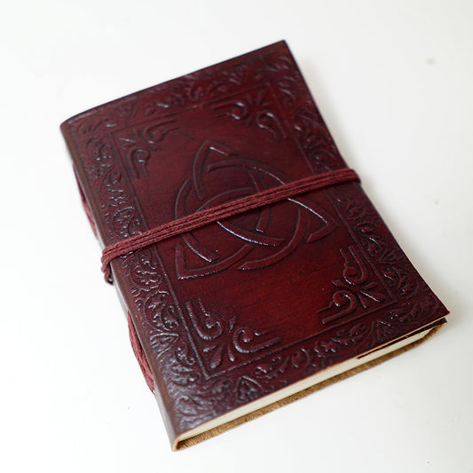 Cuaderno de Cuero con Triqueta Celta
