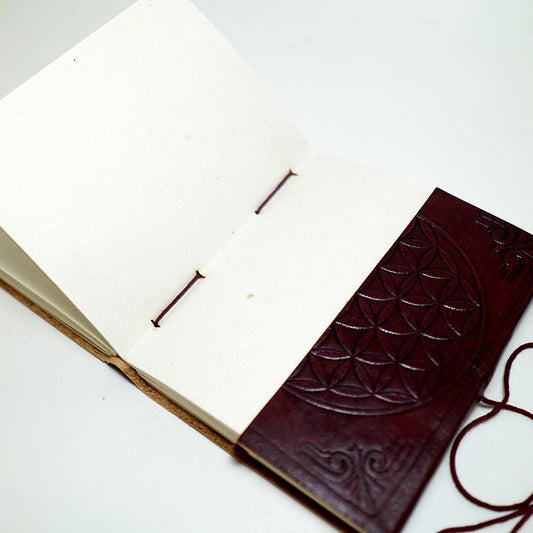Cuaderno de Cuero con Flor de la Vida