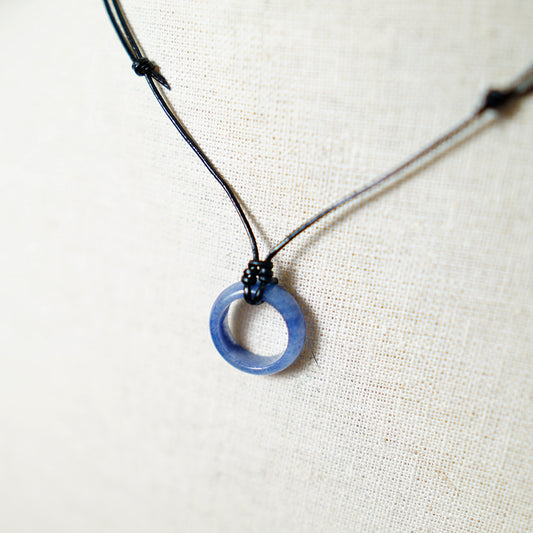 Colgante con Aro de Piedra Sodalita