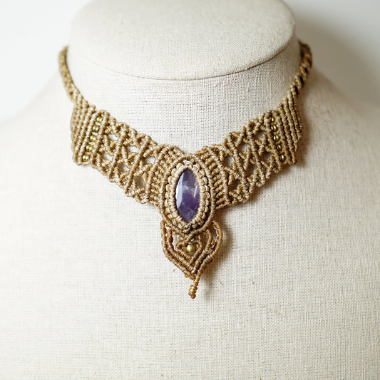 Collar de Macramé con Piedra Amatista