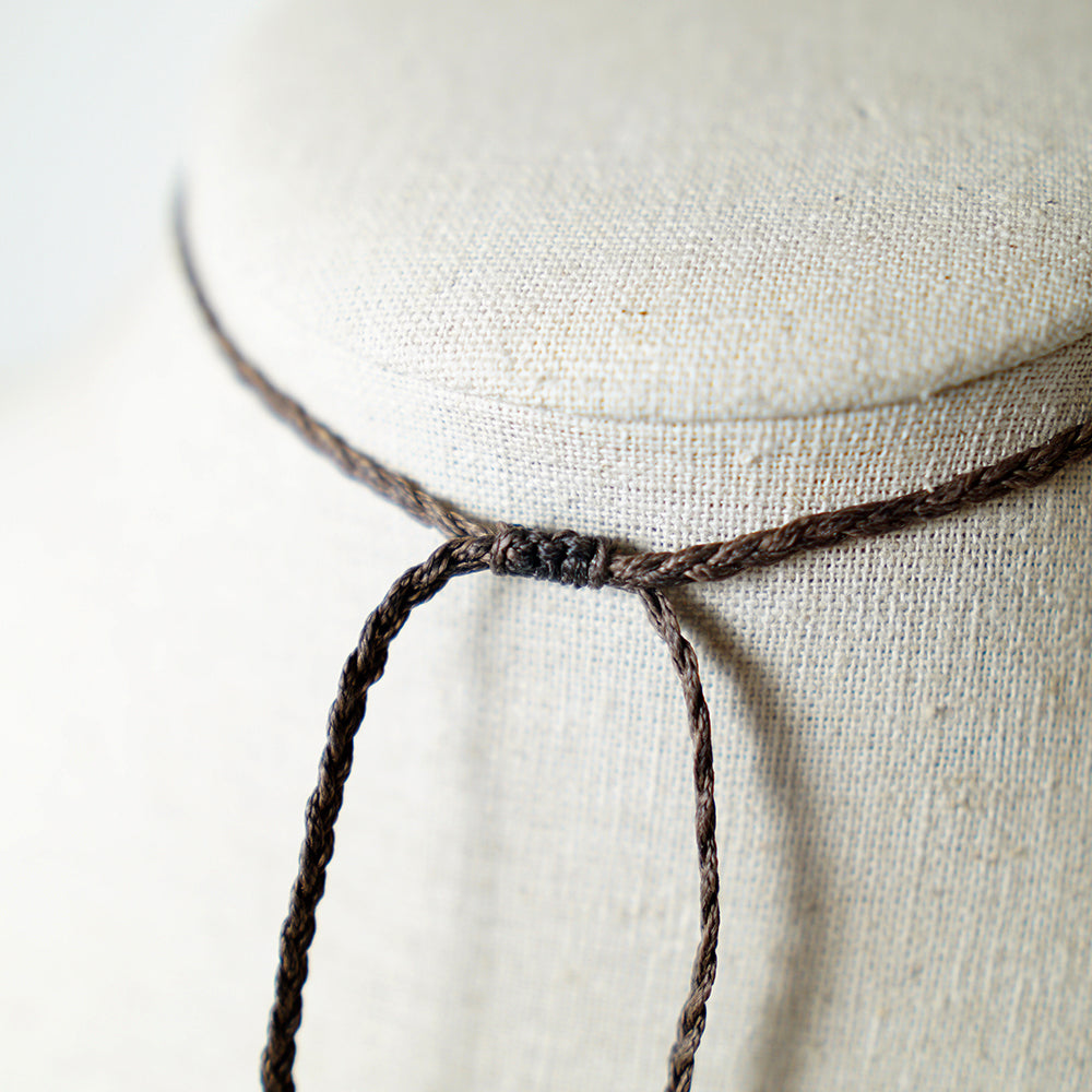 Collar de Macramé con Piedra de larimar