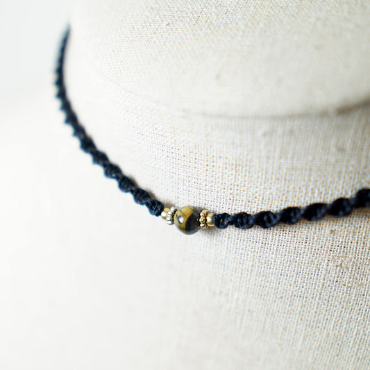 Collar de Macramé Entorchado con Piedra de Ojo de Tigre