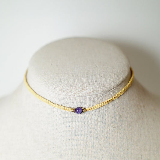 Collar de Macramé Plano con Piedra Amatista