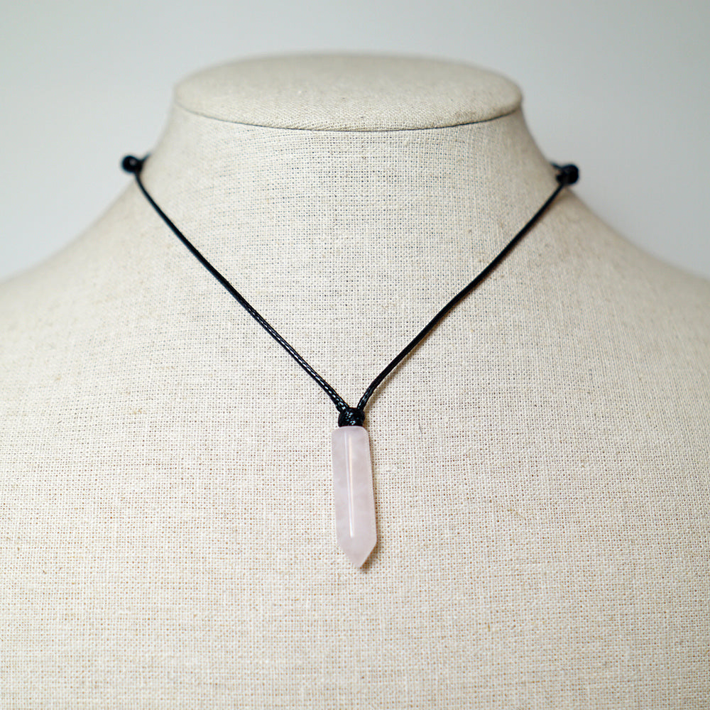 Colgante con Punta de Cuarzo Rosa