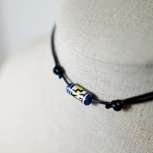 Colgante con Cuenta cerámica Tribal Amarillo Azul