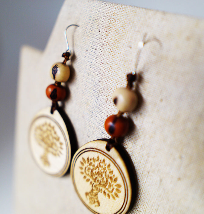Pendientes Árbol de la Vida Bolitas Madera Arce Trinity